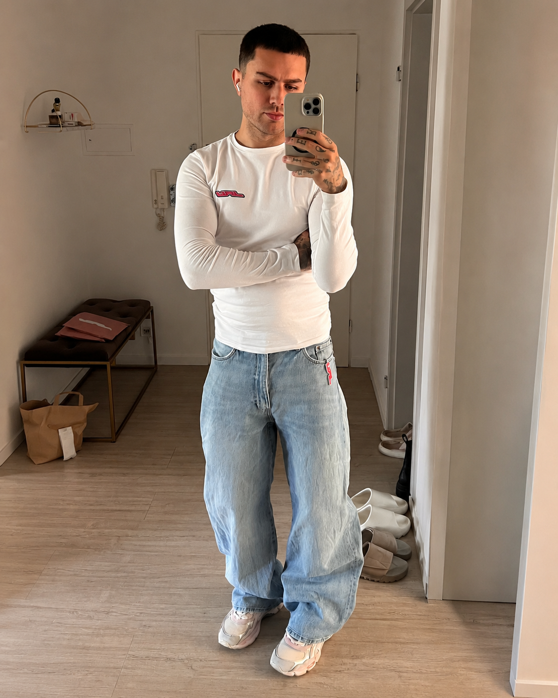 BASIC SLIM-FIT LONGSLEEVE WHITE